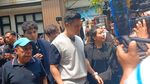 Muka Serius Baim Wong di Pengadilan Tanpa Kehadiran Paula Verhoeven