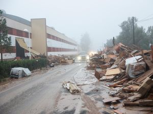 Banjir Bandang Landa Valencia, Mantan Pebalap MotoGP Terpaksa Tidur di Mobil