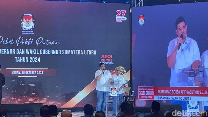 Bobby-Surya Menyampaikan Closing Statement pada Debat Perdana Pilgub Sumut 2024. Foto: M. Hasbi Fauzi/detikSumut