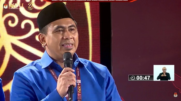 Calon Wakil Gubernur Jawa Tengah (Jateng) nomor urut 2 Taj Yasin dalam debat perdana Pilkada Jateng (Foto: Tangkapan Layar YouTube KPU Jateng)