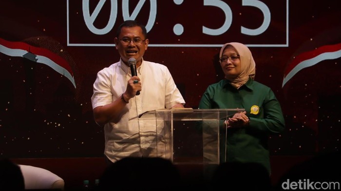 Calon Wali Kota dan Wakil Wali Kota Bandung Arfi Rafnialdi-Yena Iskandar Masoem