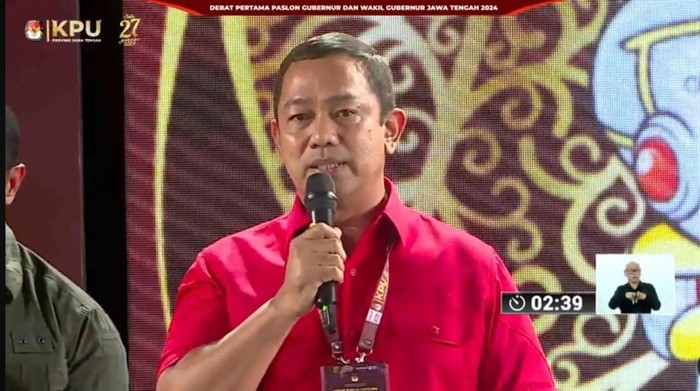 Cawagub Jateng Hendrar Prihadi (Hendi) dalam debat Pilkada Jateng 2024