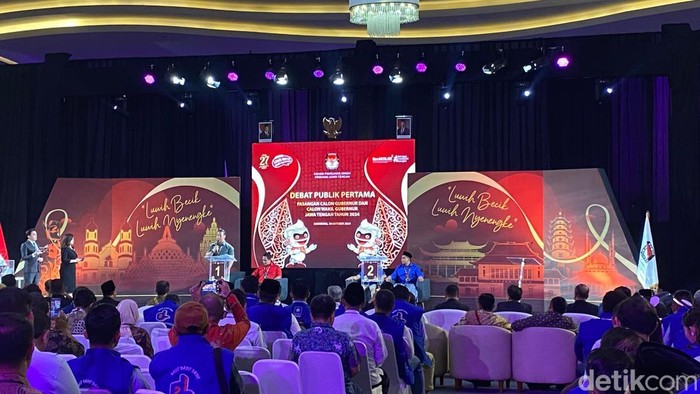 Debat perdana Pilgub Jateng 2024, Semarang (30/10/2024).