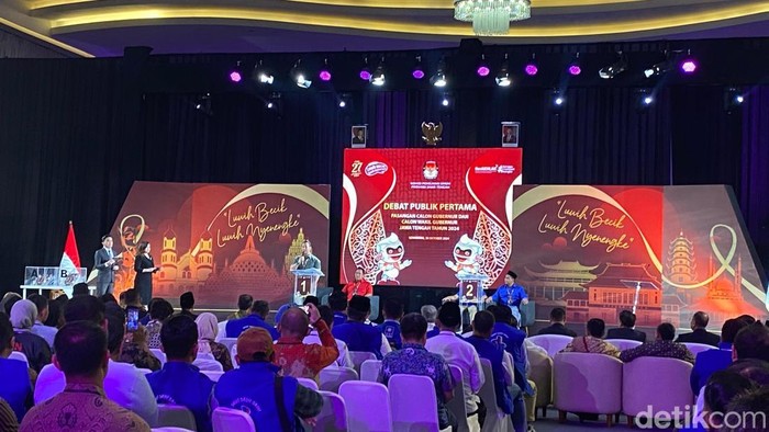 Debat perdana Pilgub Jateng 2024, Semarang (30/10/2024).