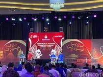 Busana Paslon Pilgub Jateng di Debat Perdana, Gus Yasin Pilih Sarungan