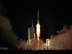 Detik-detik China Luncurkan Misi Luar Angkasa Shenzhou-19