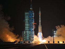 Detik-detik China Luncurkan Misi Luar Angkasa Shenzhou-19