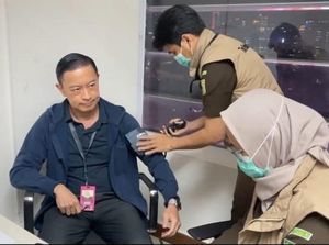 Tulisan Tangan dan Pesan Tom Lembong dari Balik Tahanan
