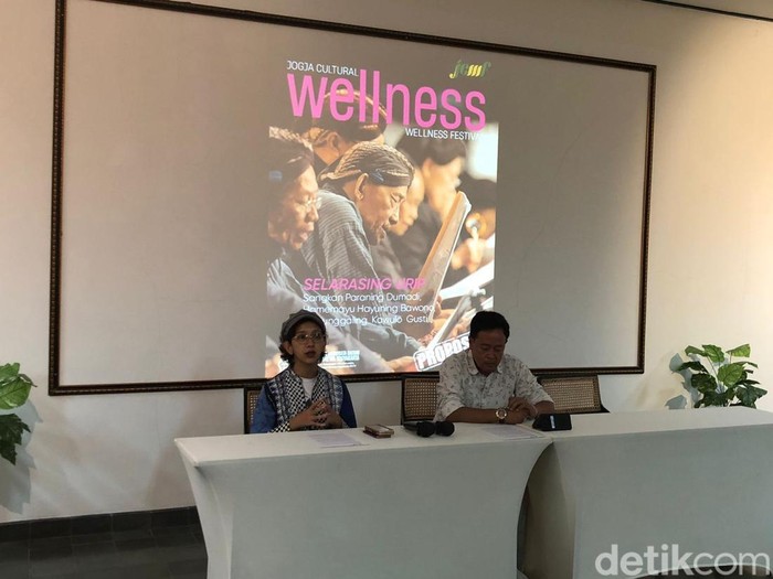 GKR Bendara menjelaskan tentang gelaran JCWF 2024 di Kagungan Dalem Wahanarata, Kraton, Kota Jogja, Rabu (30/10/2024).
