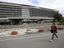 Penghancuran Hotel yang Pernah Didatangi Neil Armstrong Mulai Dilakukan!