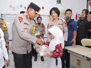 Polda Kaltim Gelar Makan Bergizi Gratis di SDN 034 Balikpapan Utara