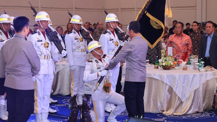 Kadiv Humas Polri Irjen Sandi Nugroho meresmikan Pataka Humas Polri yakni Pataka Sahityadharma Narawata