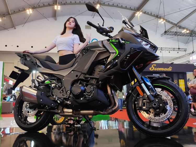 Tampang Kawasaki Versys 1100 Baru, Harganya Mepet Innova Zenix!