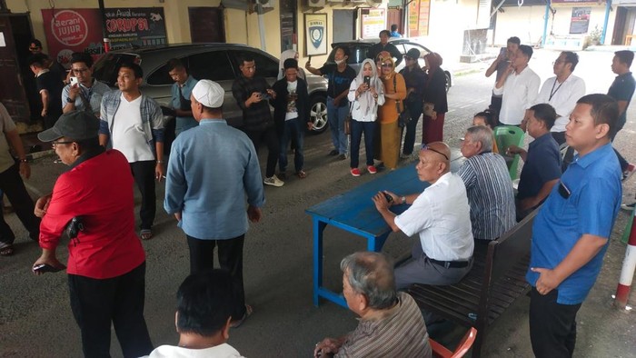 Keluarga Adat Mamuju laporkan seorang anggota DPRD ke Polda Sulbar. Dokumen Istimewa