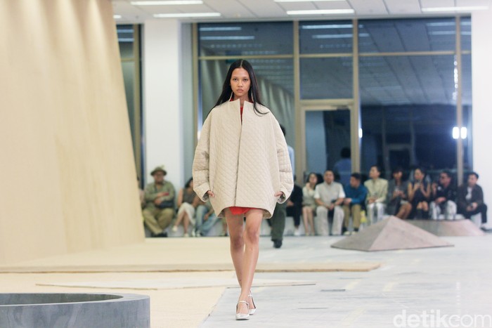 Koleksi Sapto Djojokartiko Spring/Summer 2025