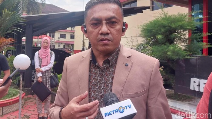 Kuasa hukum keluarga korban Thomy Faisal saat tiba di Polda Sumut.