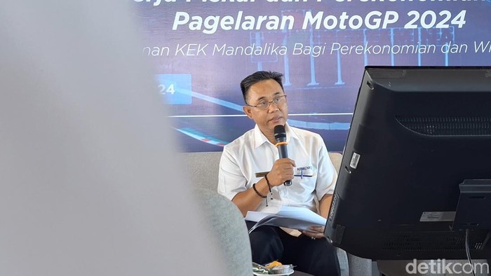 Maryono, Kepala Bidang Pembinaan Pelaksanaan Anggaran II Kanwil DJPb Provinsi NTB saat usai menggelar konfrensi pers di Mandalika, Lombok Tengah, Rabu sore (30/10/2024).
(Nathea Citra/detikBali)