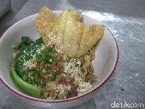 Video Rekomendasi Kuliner Lumajang Buat Pencinta Pedas: Mie Magma!