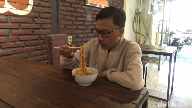 Mie Magma yang pedasnya bikin lidah bergoyang di Lumajang