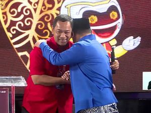 Taj Yasin Langsung Salami dan Peluk Hendi Usai Tanya-Jawab Sengit