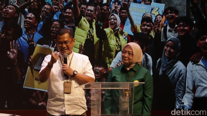 Pasangan Calon Wali Kota dan Wakil Wali Kota Bandung Arfi Rafnialdi - Yena Iskandar Masoem