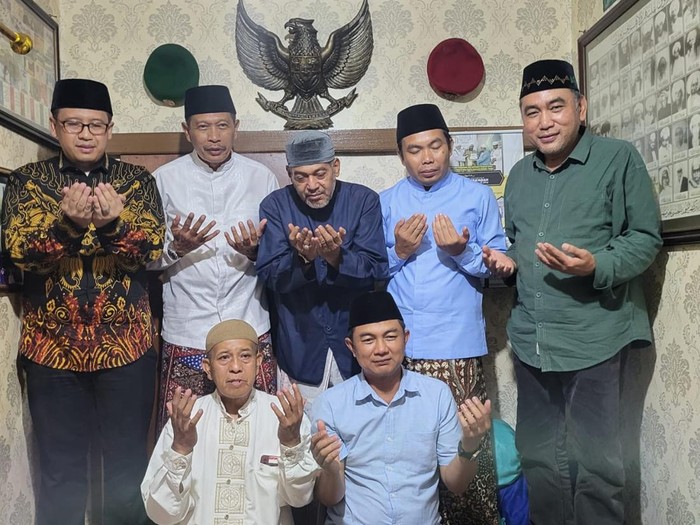 Paslon WALI sowan Habib Ahmad bin Smith