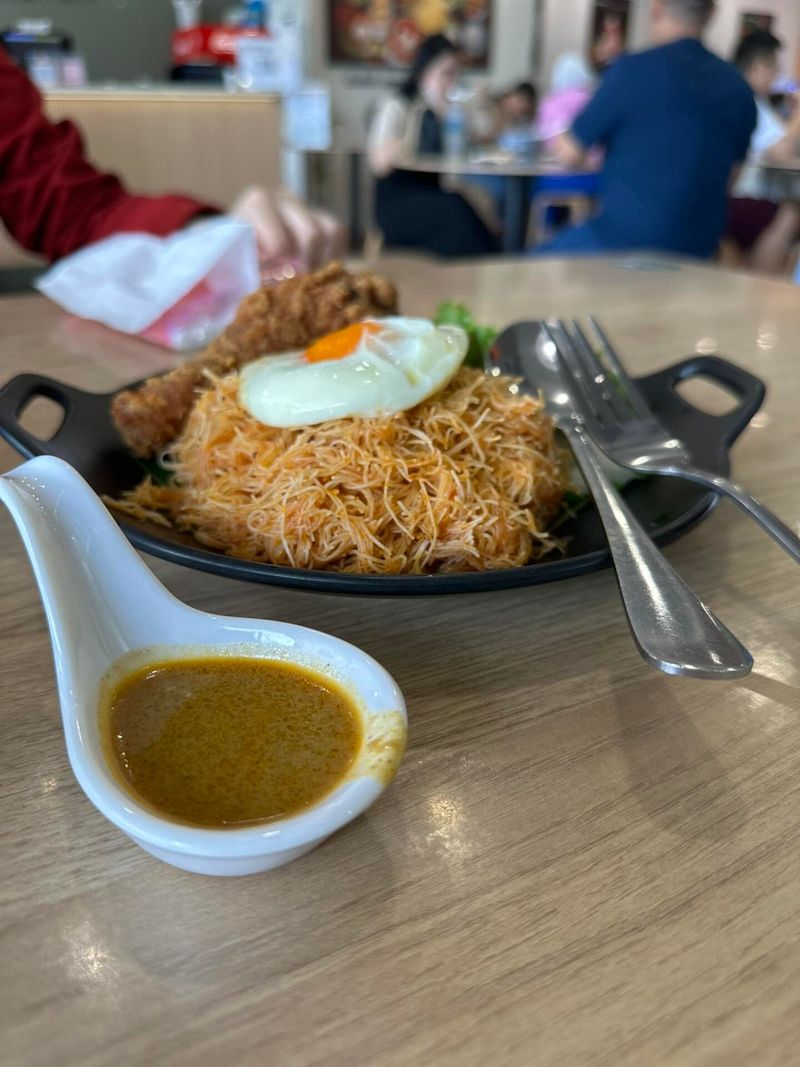 Pelanggan Kaget Sesendok Bebek Saus Kari di Resto Harganya Sampai Rp 7 Ribu