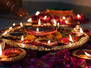 Hari Diwali 2025 Apakah Libur? Simak Penjelasannya di Sini