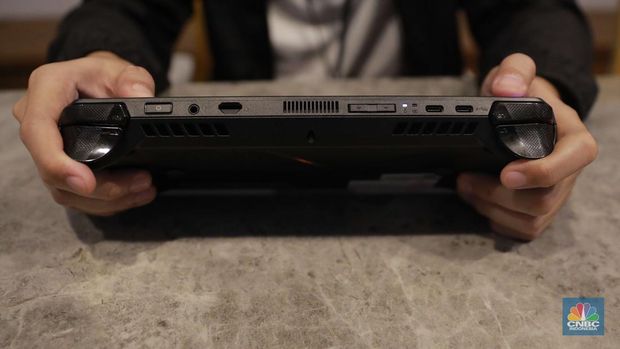 Profil ROG Ally X (2024) | Gaming Handhelds. (CNBC Indonesia/Muhammad Sabki)
