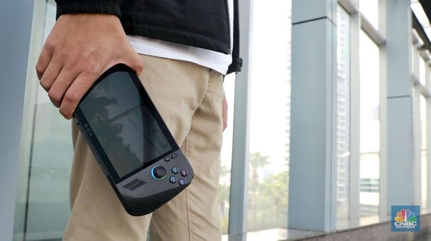Profil ROG Ally X (2024) | Gaming Handhelds. (CNBC Indonesia/Muhammad Sabki)