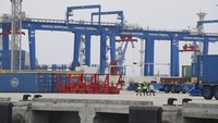 Menteri Transportasi Raul Perez-Reyes mengatakan perjalanan dapat dikurangi secara signifikan. Lanjutnya, pelabuhan yang terletak di pesisir Pasifik tengah tersebut akan diresmikan pada tanggal 14 November oleh Presiden China Xi Jinping dan Presiden Peru Dina Boluarte.