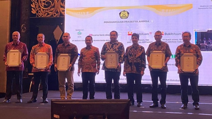 PT BSI mendapat penghargaan dari Kementerian ESDM