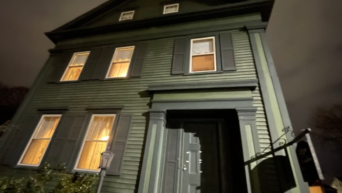 Rumah Lizzie Borden yang dianggap menjadi saksi bisu pembunuhan sadis.