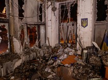 Serangan Rusia Hancurkan Bangunan Bersejarah di Kharkiv Ukraina