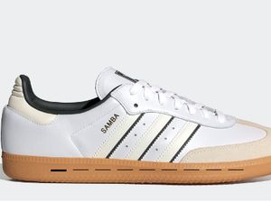 Sneakers Putih Terbaik di 2025, Cocok Dipadukan dengan Segala Busana