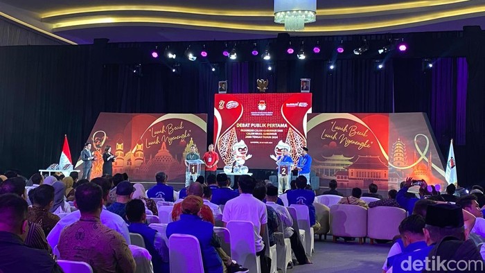 Suasana Debat Perdana Pilgub Jateng 2024, Semarang, Rabu (30/10/2024).