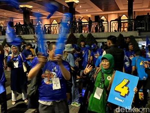 Ratusan Pendukung Cawalkot Bandung Sudah Penuhi Lokasi Debat