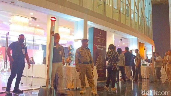 Potret Suasana Jelang Debat Perdana Pilgub Jateng 2024 Malam Ini
