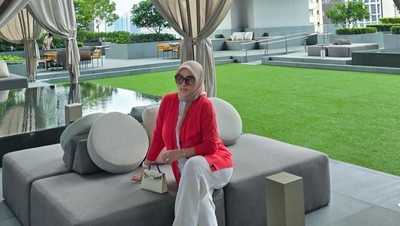 7 Foto Terbaru Syahrini Usai 3 Bulan Lahiran, Sudah Mulai Kembali Langsing