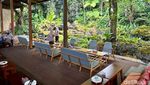 Resto Panorama Air Terjun di Depok Ini Punya Cobek Udang dan Pizza Enak