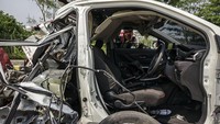 Kecelakaan itu mengakibatkan tiga orang meninggal dunia dan dua orang mengalami luka-luka. Tiga korban meninggal merupakan penumpang mobil TV One  