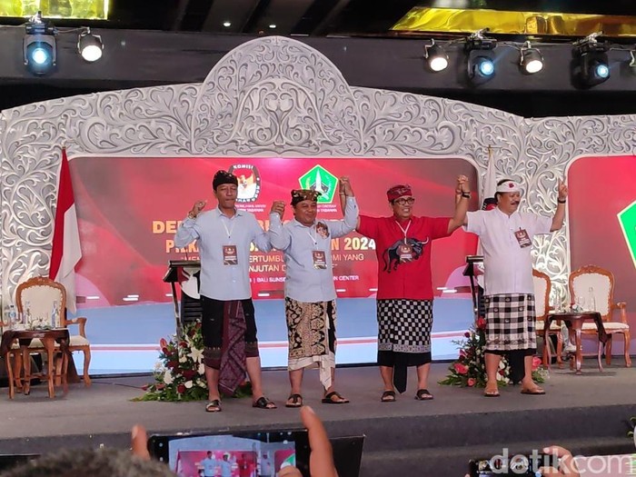 Debat terbuka Pilbup Tabanan 2024 yang diikuti kedua pasangan calon I Nyoman Mulyadi-I Nyoman Ardika dan I Komang Gede Sanjaya-I Made Dirga, Kamis (31/10/2024).  (Ahmad Firizqi Irwan)