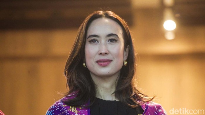 Gaya Menpar Widi Wardhana Jumpa Pers Kejuaraan Jetski Menteri Pariwisata (Menpar) Widiyanti Putri Wardhana tampil jumpa pers seputar Aquabike Jetski World Championship 2024. Widi menyebut instansinya mendukung acara ini.