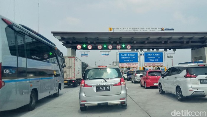 Gerbang Tol Polanharjo di Jalan Tol Jogja-Solo.