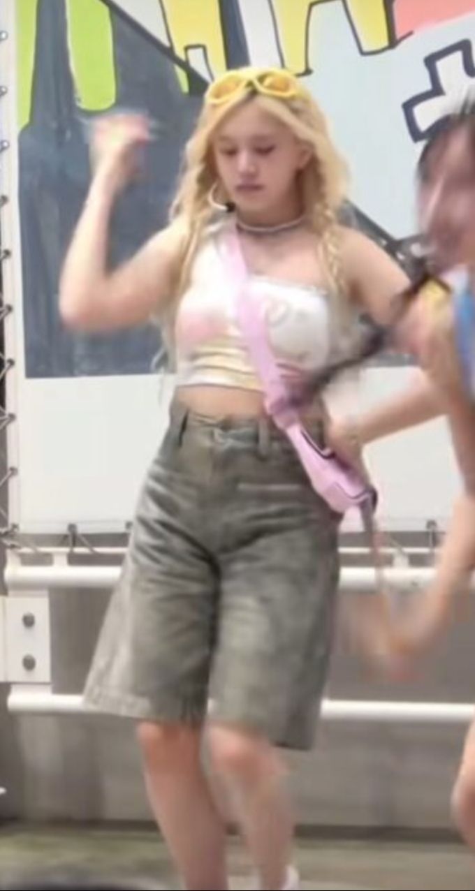 Heboh Disorot BB Naik, ldol KPop Ini Minta Maaf Janji Bakal Mulai Diet Heboh Disorot BB Naik, ldol KPop Ini Minta Maaf Janji Bakal Mulai Diet