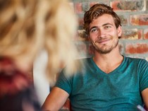 Benarkah Orang yang Tersenyum Lebih Bisa Dipercaya? Ini Jawaban Studi