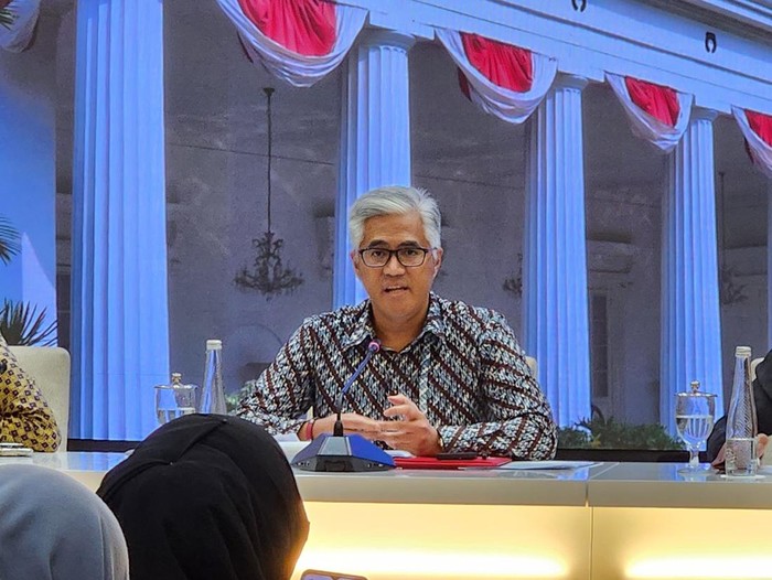 Juru Bicara Kemlu, Roy Soemirat