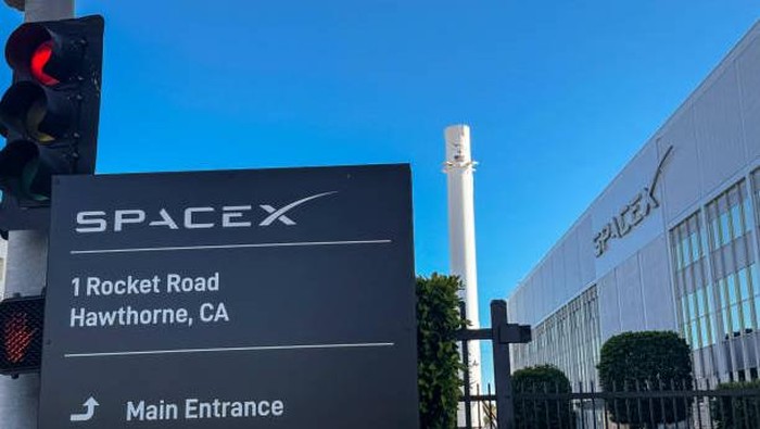 Hawthorne, California, USA-June 27, 2024: Exterior view of SpaceX headquarters located in Hawthorne, California. Photographed on the street level of Crenshaw Blvd. SpaceX is the aerospace firm founded by Elon Musk.