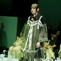 Fashion show Studio 133 Biyan Spring/Summer 2025 di Intercontinental Hotel, Pondok Indah, Senin [28/10/2024]. Menampilkan 110 busana, Biyan menceritakan tentang keseimbangan dalam kehidupan melalui koleksi terbarunya ini. Foto: Mohammad Abduh/detikcom.