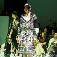 Fashion show Studio 133 Biyan Spring/Summer 2025 di Intercontinental Hotel, Pondok Indah, Senin [28/10/2024]. Menampilkan 110 busana, Biyan menceritakan tentang keseimbangan dalam kehidupan melalui koleksi terbarunya ini. Foto: Mohammad Abduh/detikcom.